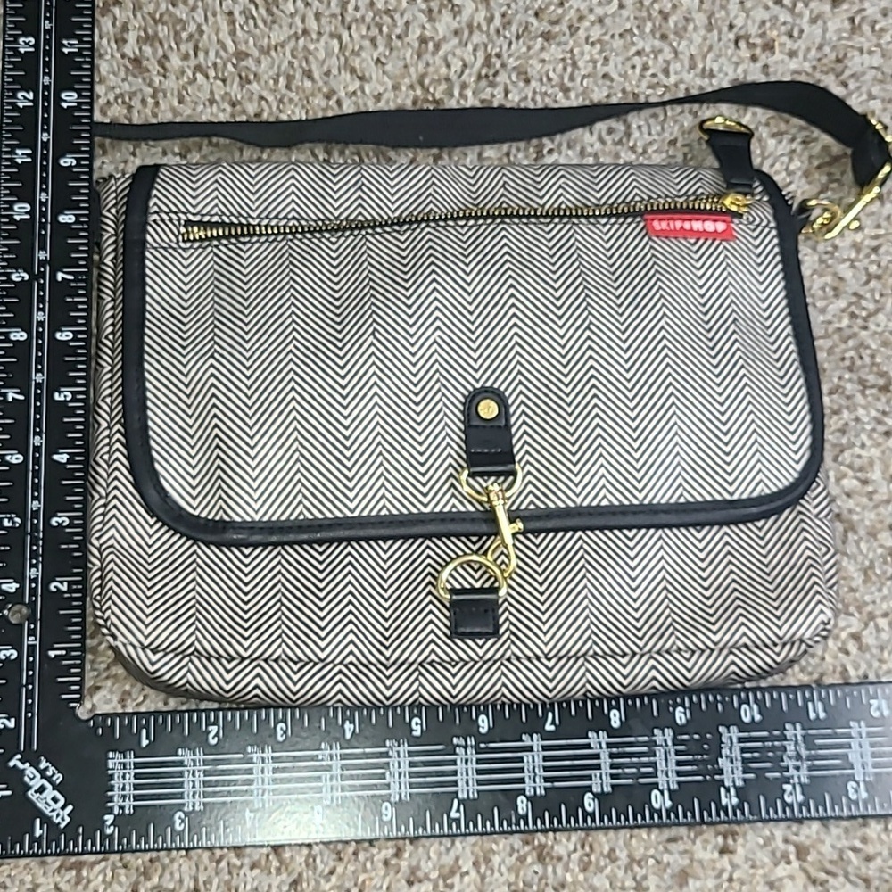 Skip Hop Black and White Women's Bag - Picture 7 of 7